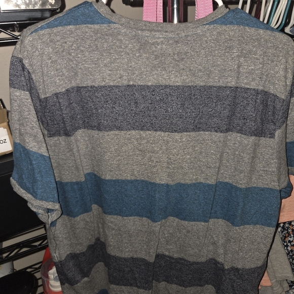 Aeropostale Gray and Blue Casual Striped Tee - Picture 3 of 3